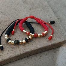 Cargar imagen en el visor de la galería, Pareja Pulsera Skym Black &amp; Red
